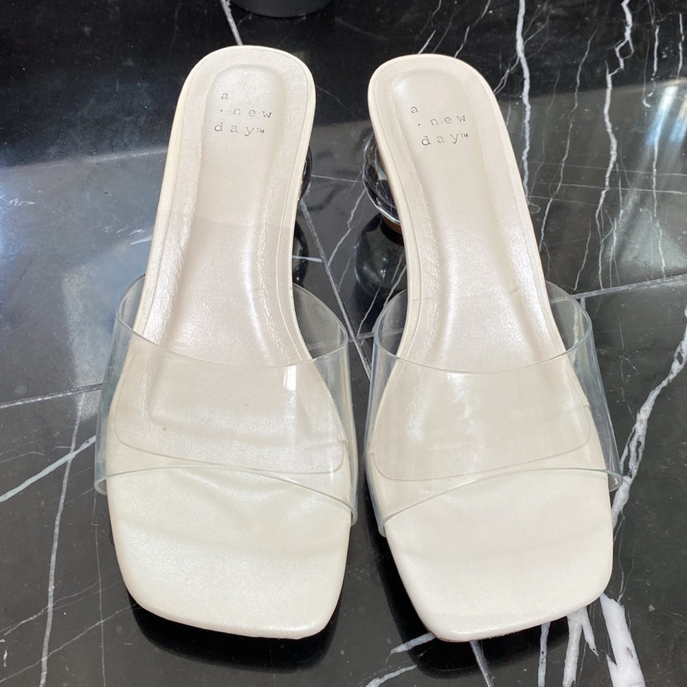 Lucite shoes - Picture 4 of 6